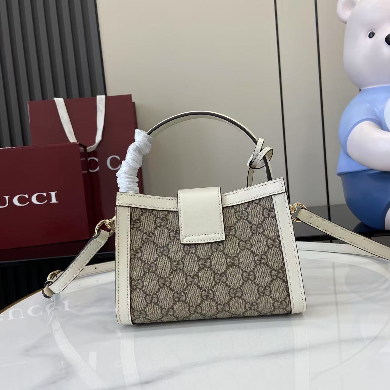 Gucc* Padlock Shoulder Bag(20*13*8CM)