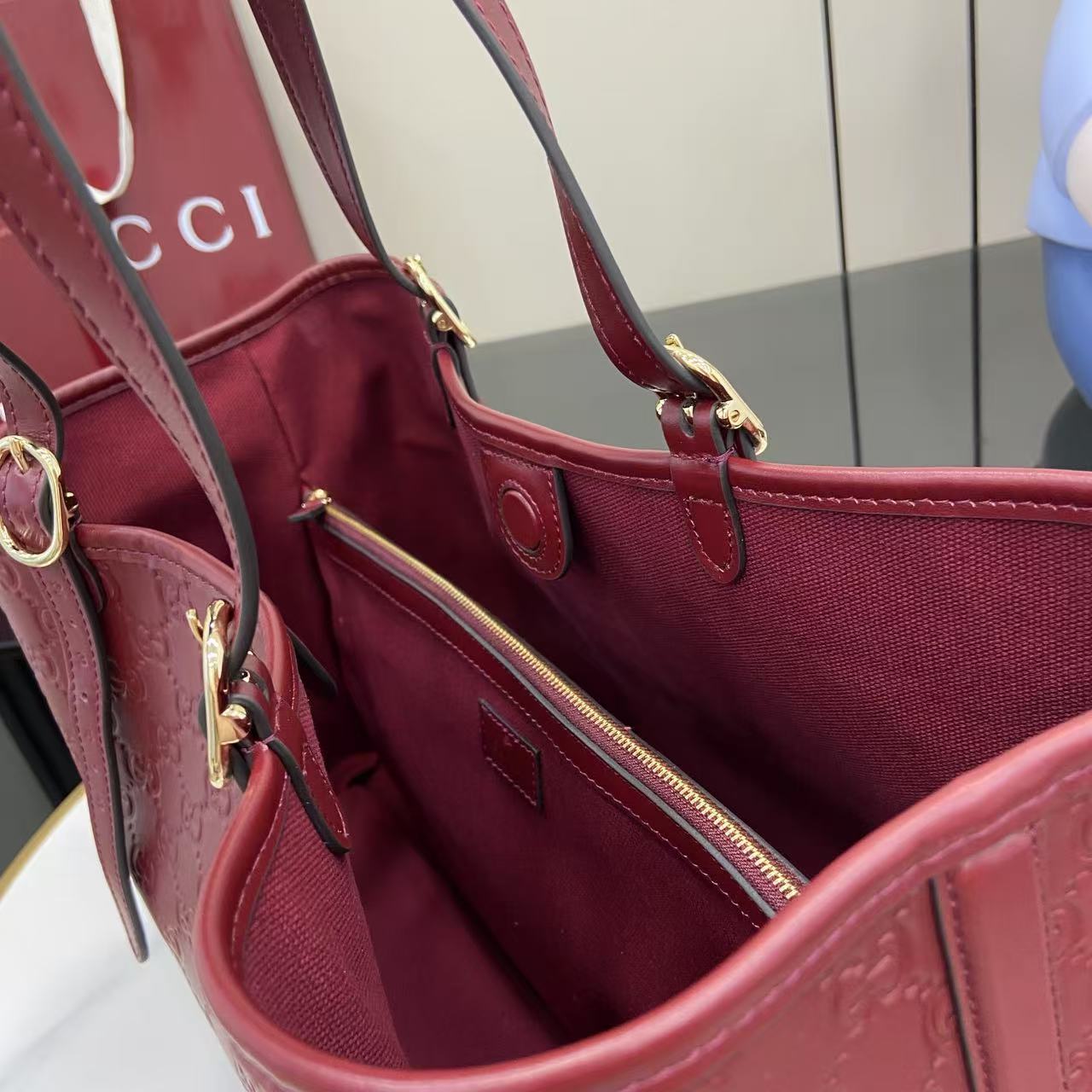 Gucc* GG Emblem Tote(38*25*15CM)