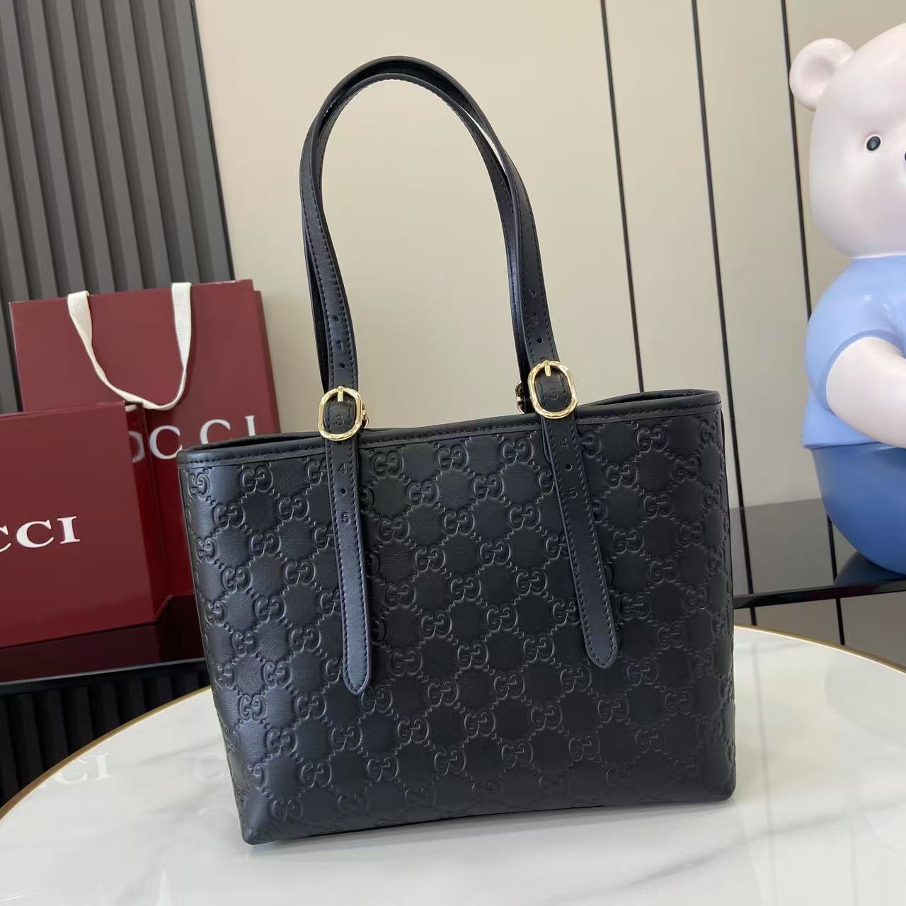 Gucc* GG Emblem Tote(25*20*10CM)