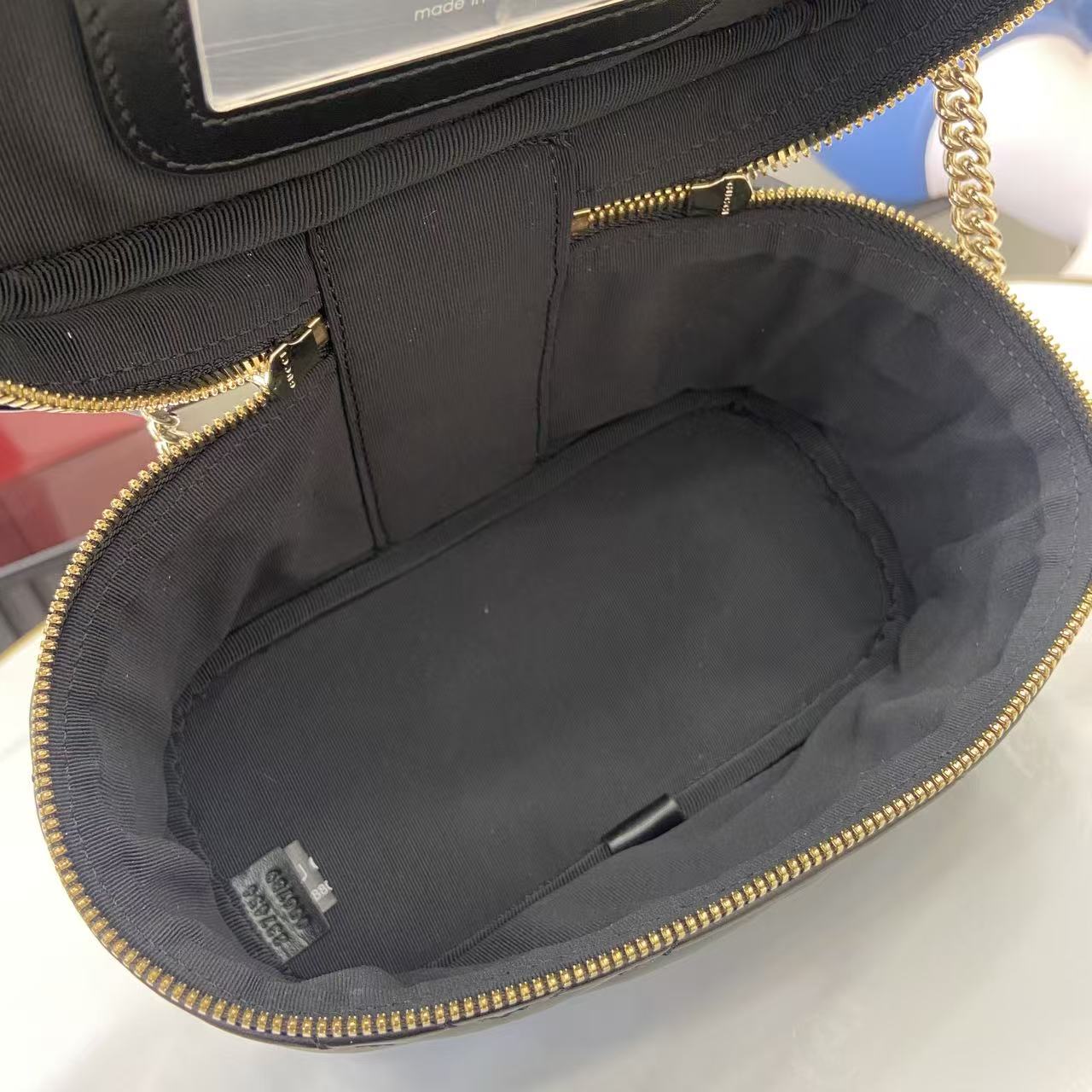 Gucc* GG Marmont Bag(19*11.5*9CM)