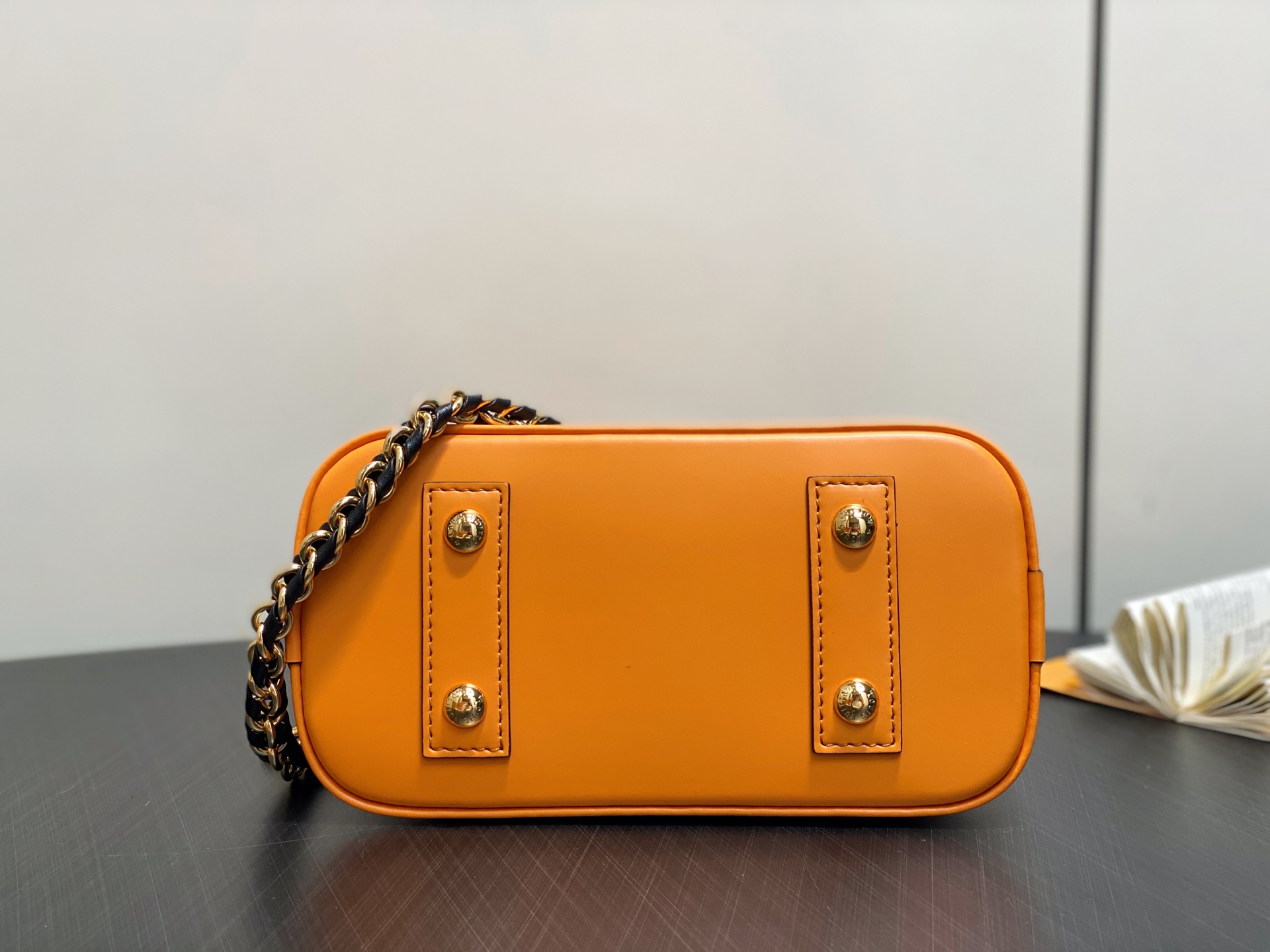 L*V Alma Mini(15 x 19.5 x 10CM)