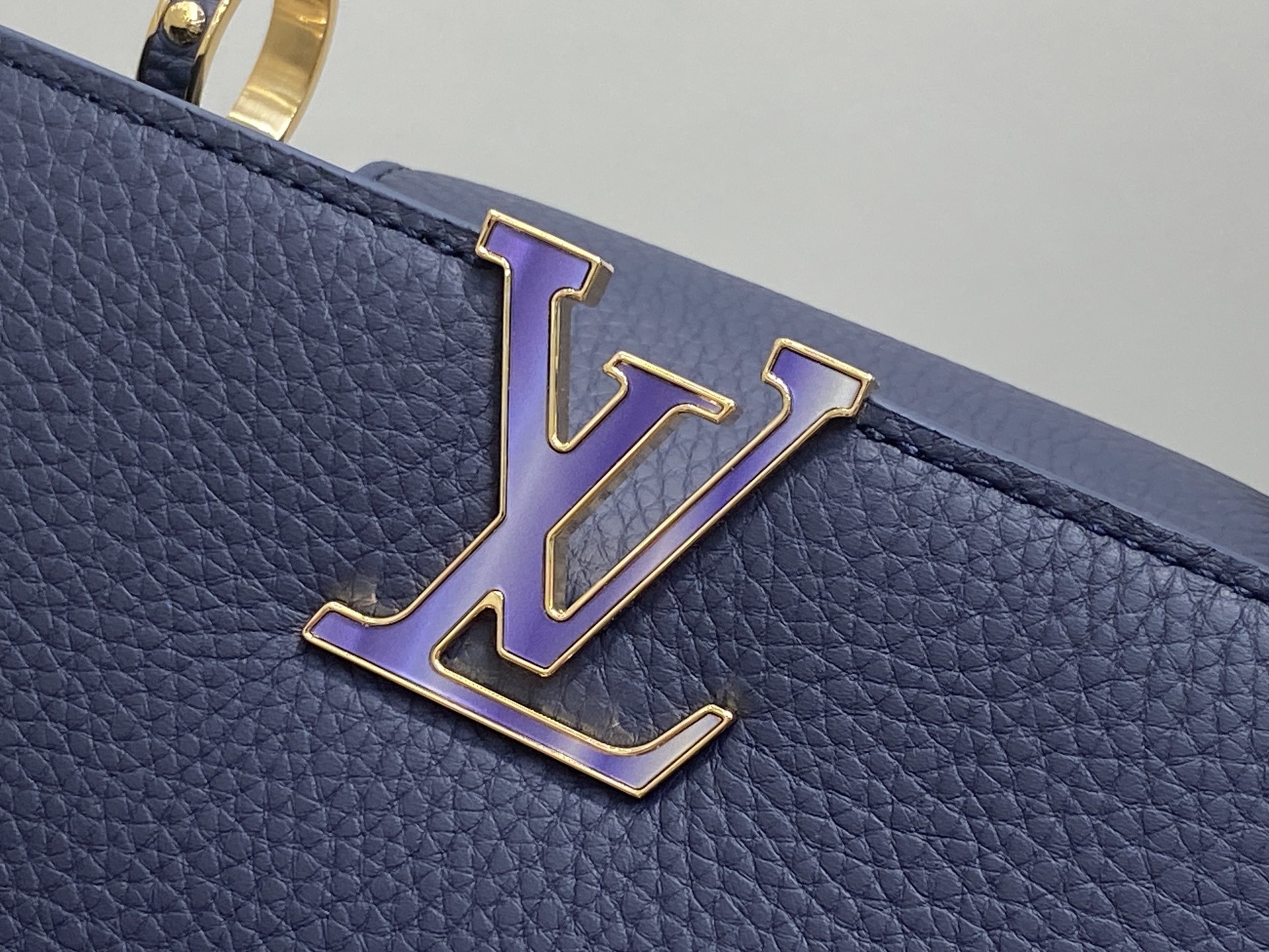 Lou*s Vuitton Capucines(27×18×9 CM)