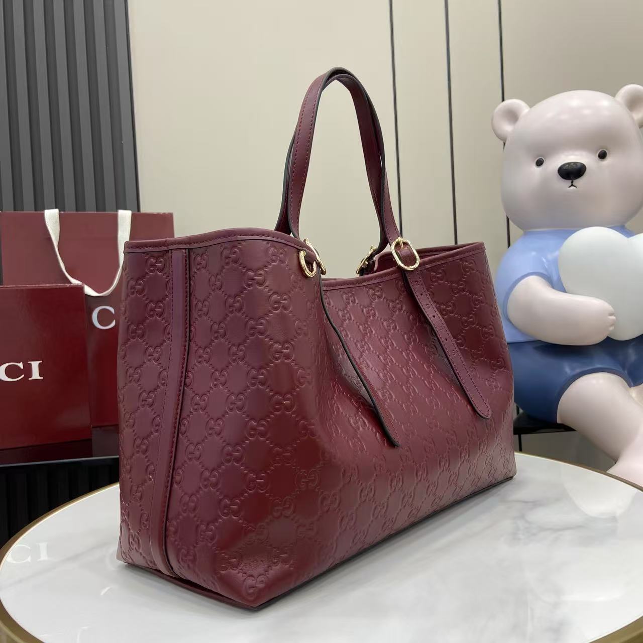 Gucc* GG Emblem Tote(38*25*15CM)