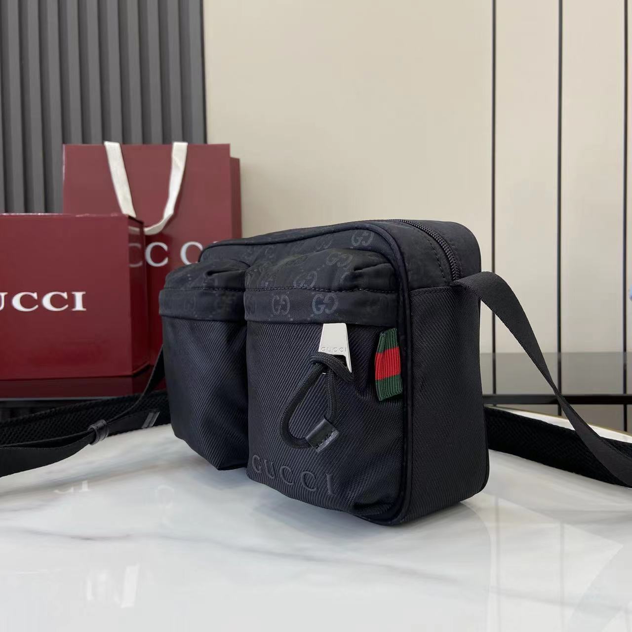 Gucc* GG Shoulder Bag(37*23*10CM)