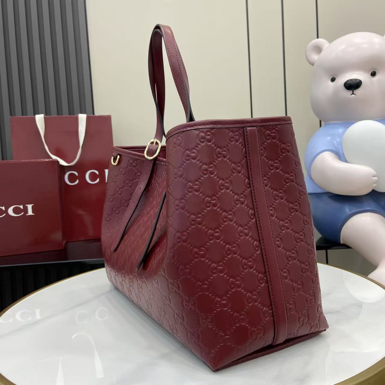 Gucc* GG Emblem Tote(38*25*15CM)