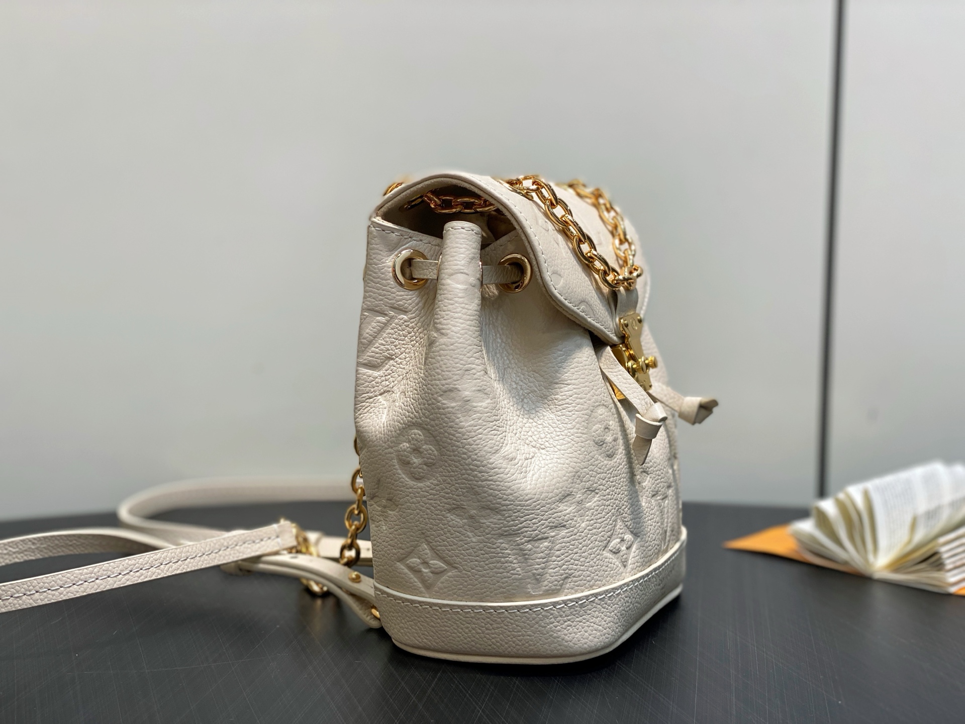 Louis Vu*tton Nano Noé Backpack( 19 x 15 x 10CM)