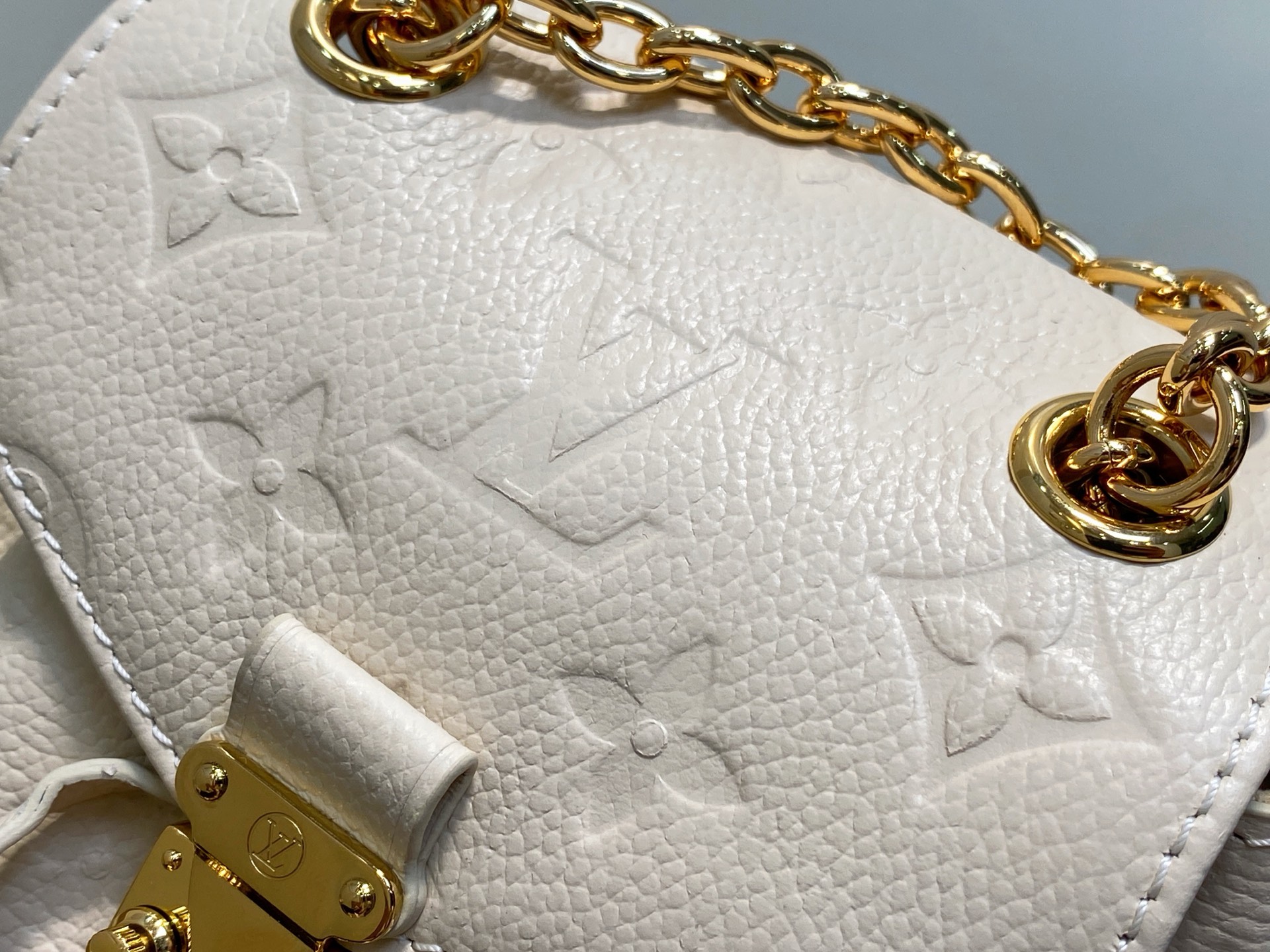 Louis Vu*tton Nano Noé Backpack( 19 x 15 x 10CM)