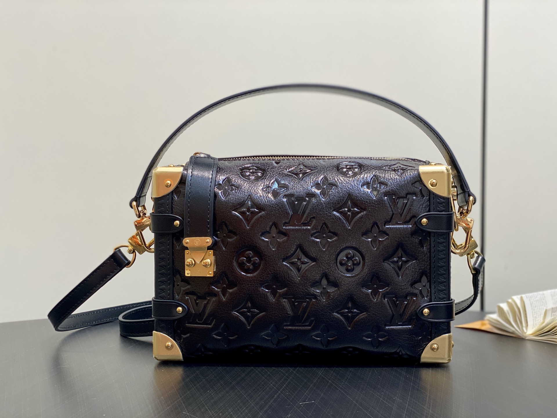Lou*is Vuitton Side Trunk Bag (23.5 x 16.0 x 8.5CM)