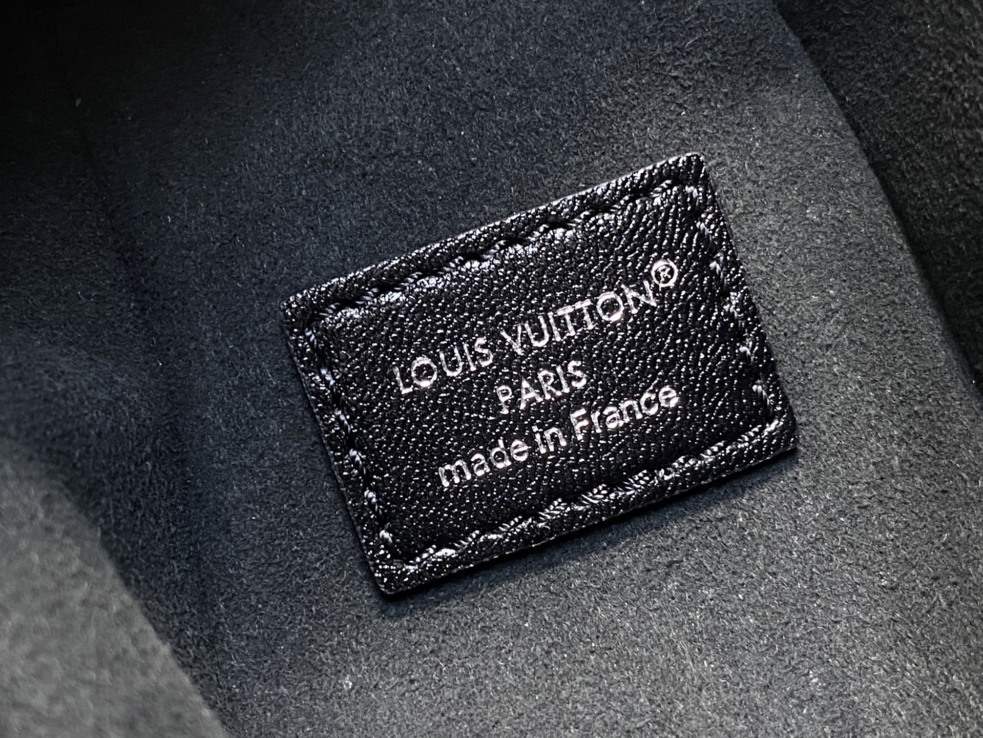 Lou*is Vuitton Side Trunk Bag (23.5 x 16.0 x 8.5CM)