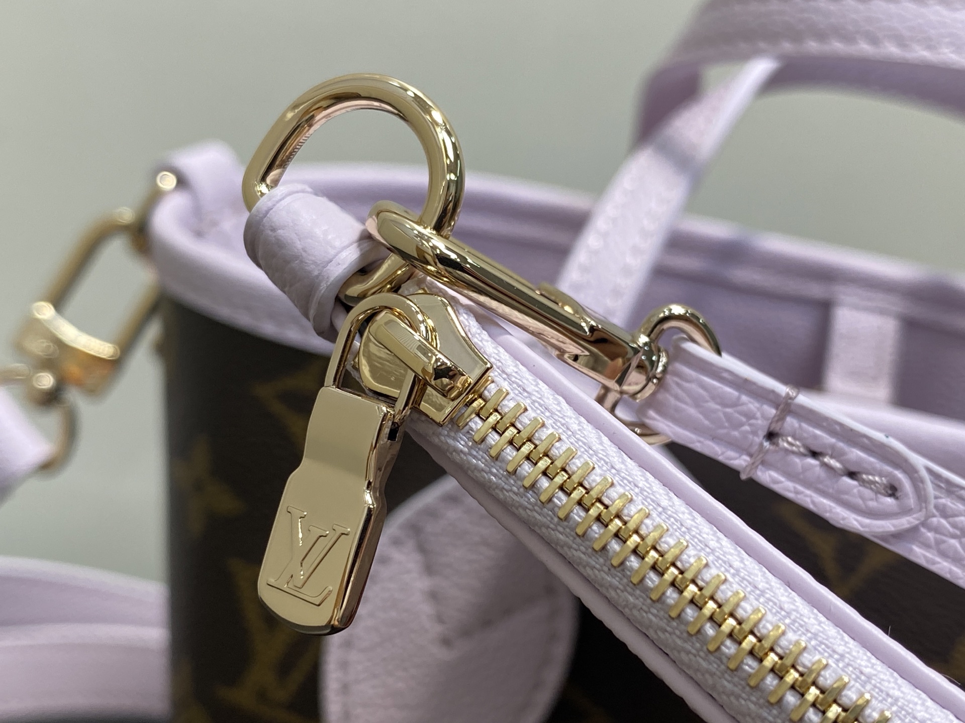 Louis Vuitton Neverfull linside Out BB(26.5 x 16.5 x 11CM)