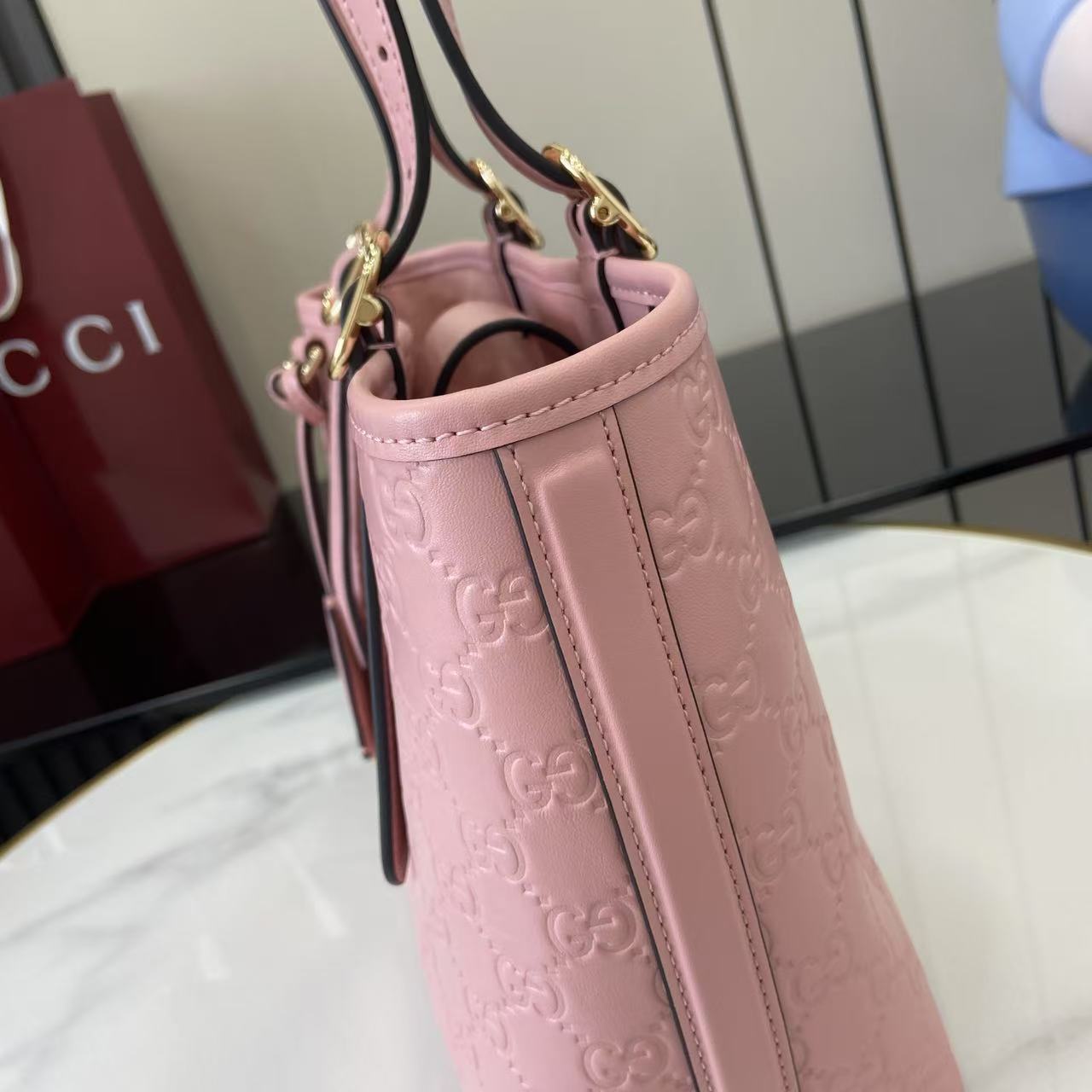 Gucc* GG Emblem Tote(25*20*10CM)