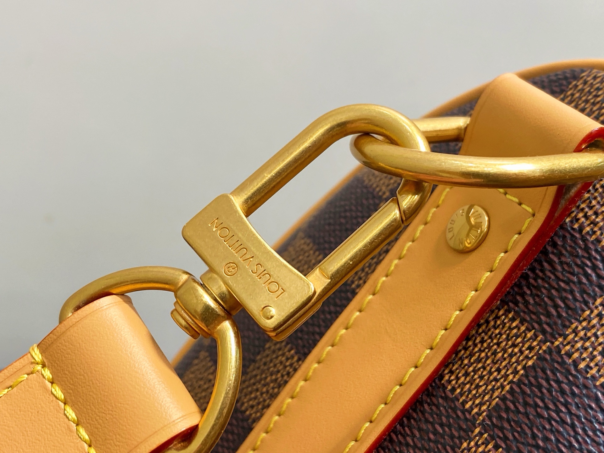 Louis Vuitto*n Keepall Bandoulière 25 (15 x 11 x 25CM)