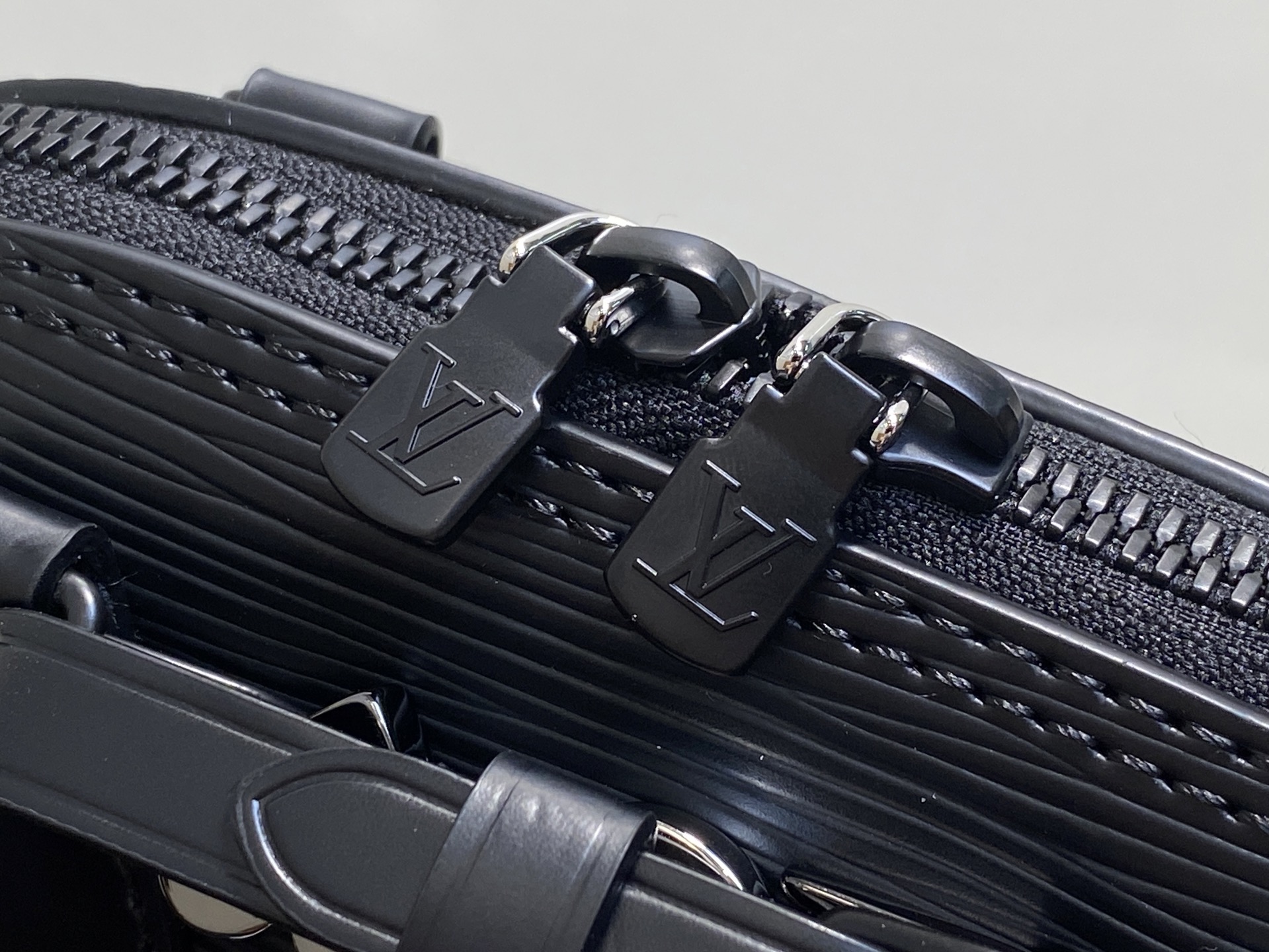 L*V Alma Mini(15 x 19.5 x 10CM)