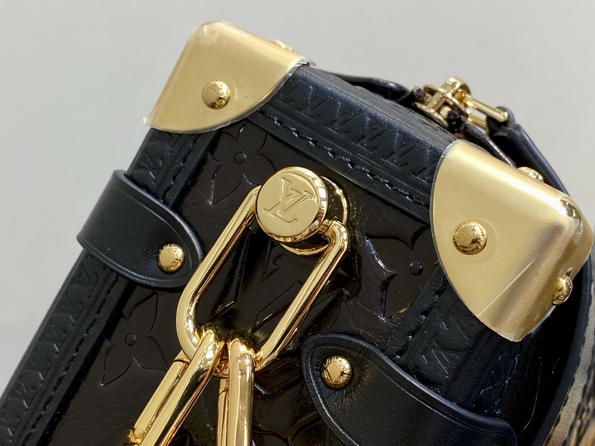 Lou*is Vuitton Side Trunk Bag (23.5 x 16.0 x 8.5CM)