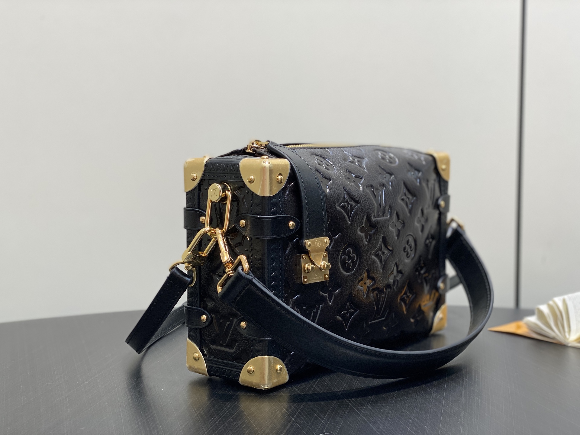 Lou*is Vuitton Side Trunk Bag (23.5 x 16.0 x 8.5CM)