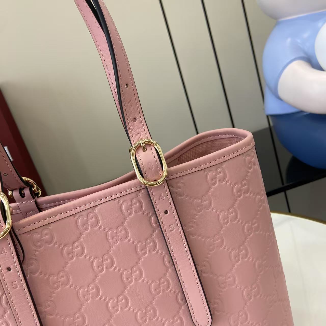 Gucc* GG Emblem Tote(25*20*10CM)