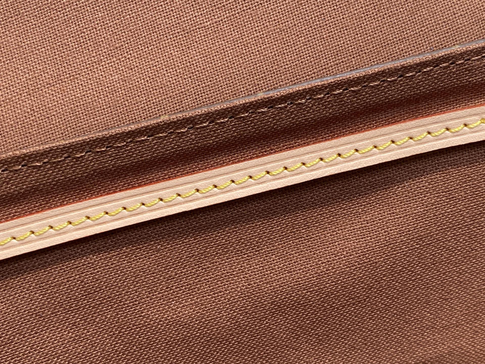 Lou*s Vuitton Odyssee Bag(24 x 18 x 36CM)