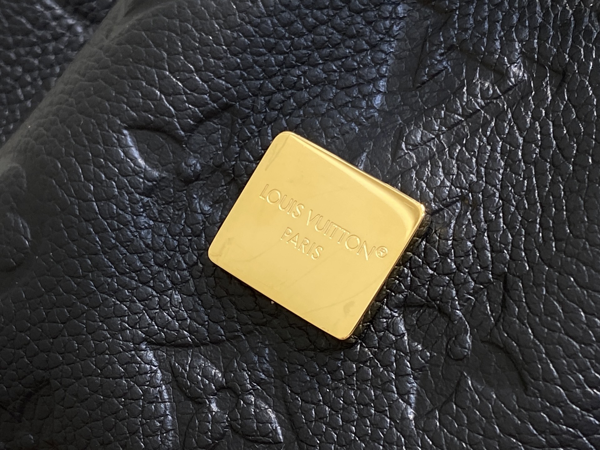 Louis Vu*tton Nano Noé Backpack( 19 x 15 x 10CM)