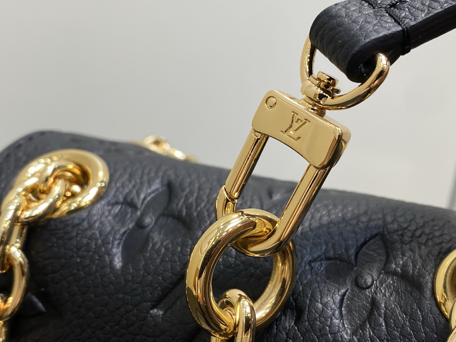 Louis Vu*tton Nano Noé Backpack( 19 x 15 x 10CM)