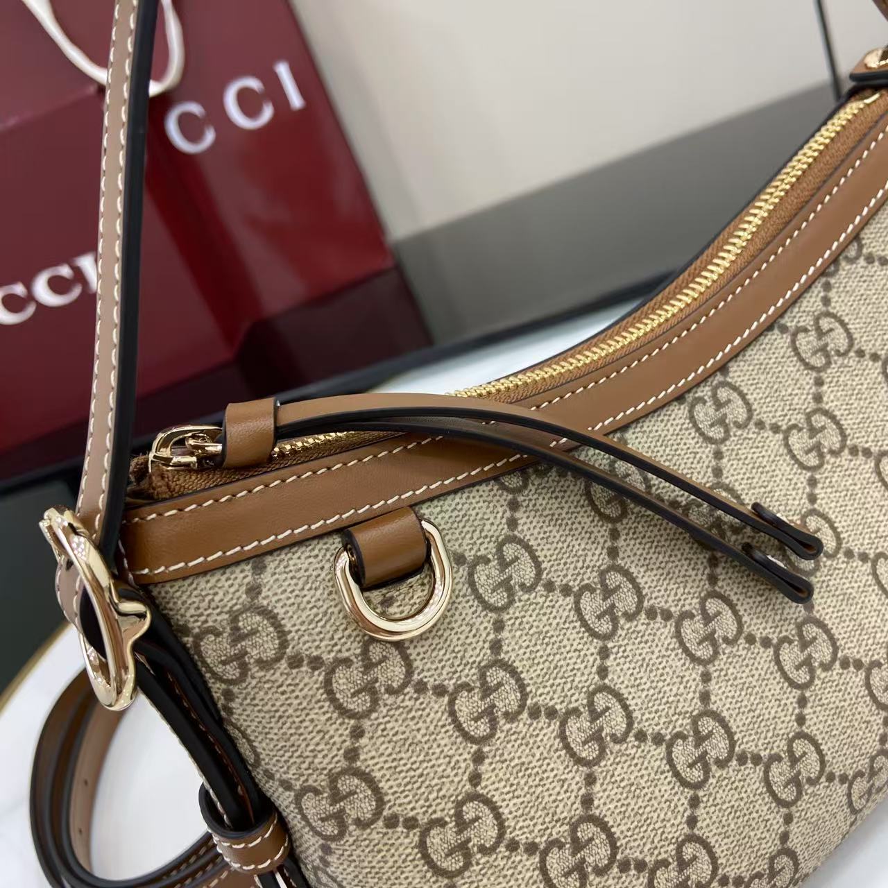 Gucc* GG Emblem Bag(22*14*8CM)