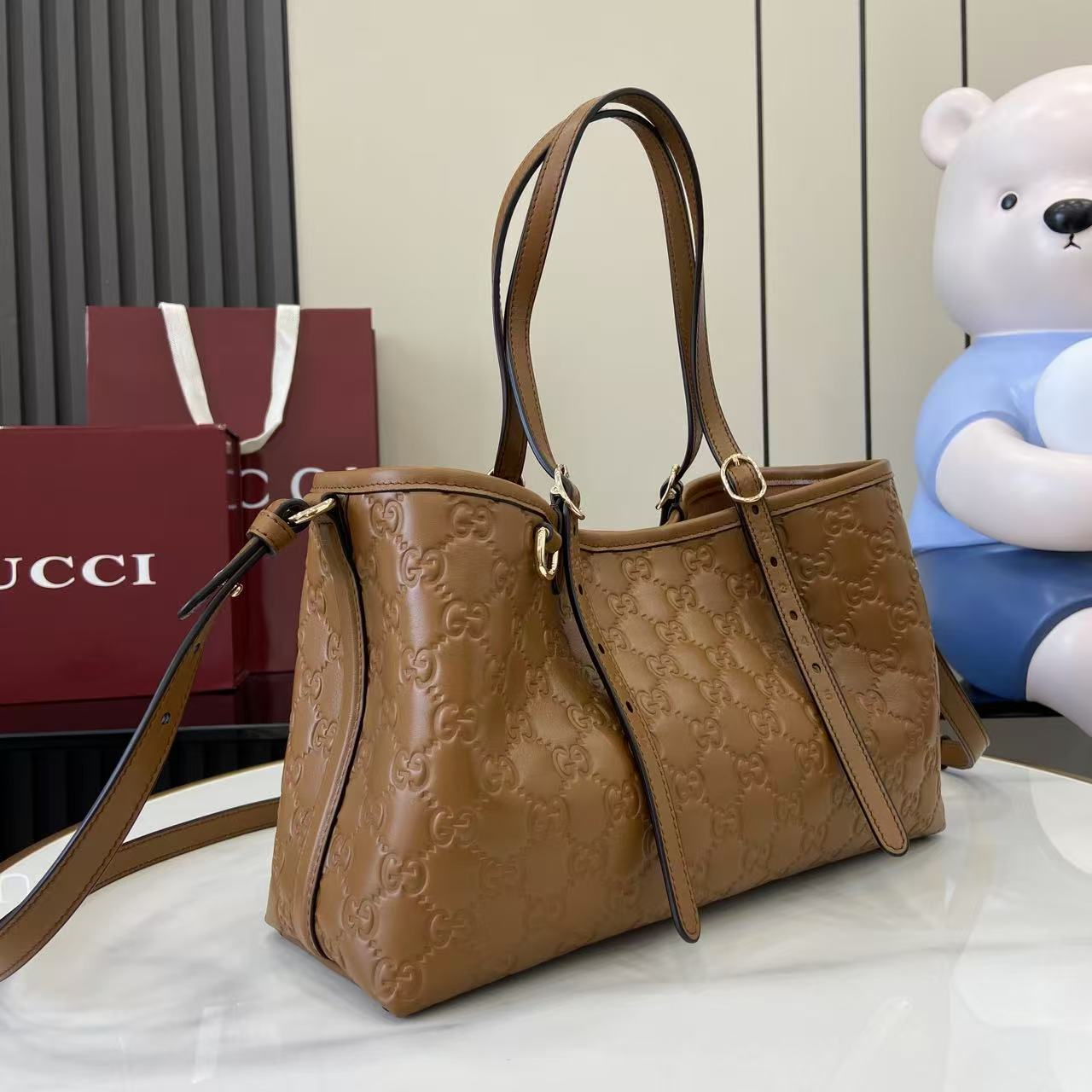 Gucc* GG Emblem Tote(30*18*11CM)