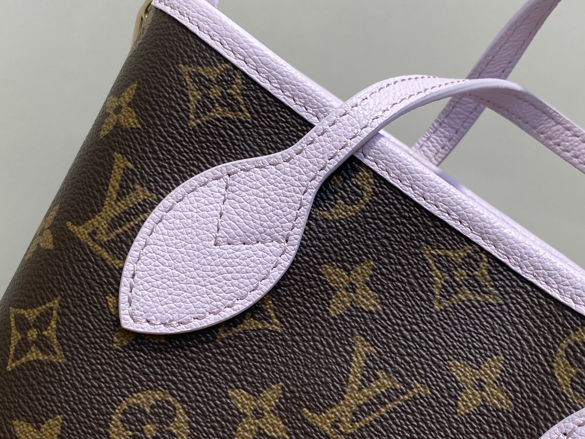 Louis Vuitton Neverfull linside Out BB(26.5 x 16.5 x 11CM)
