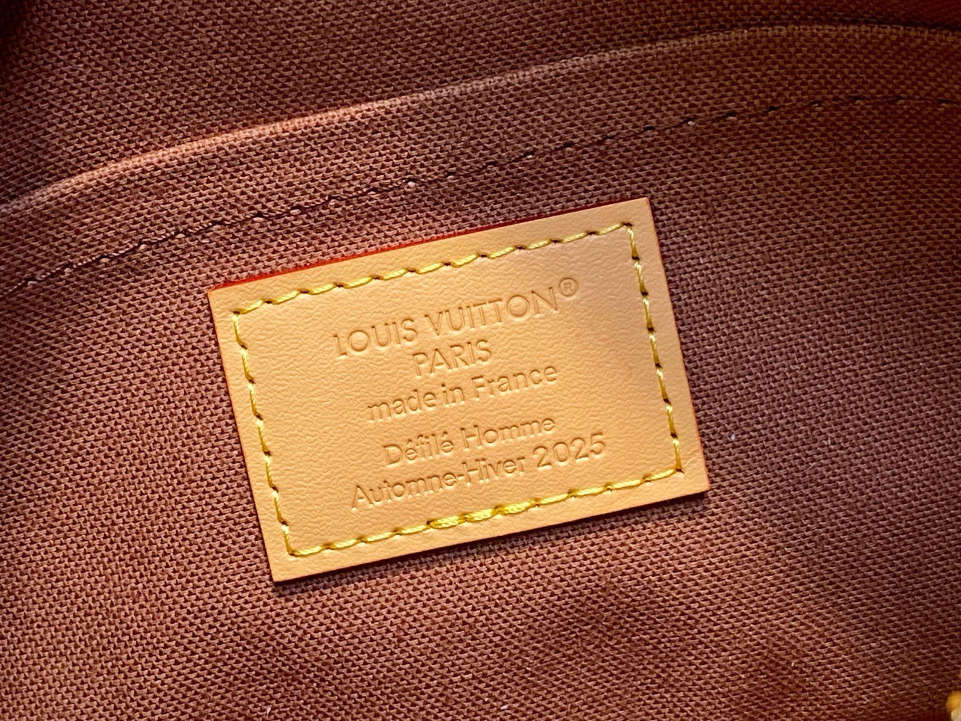 Lou*is Vuitton Trocadéro Bag (13 x 6.5 x 20CM)