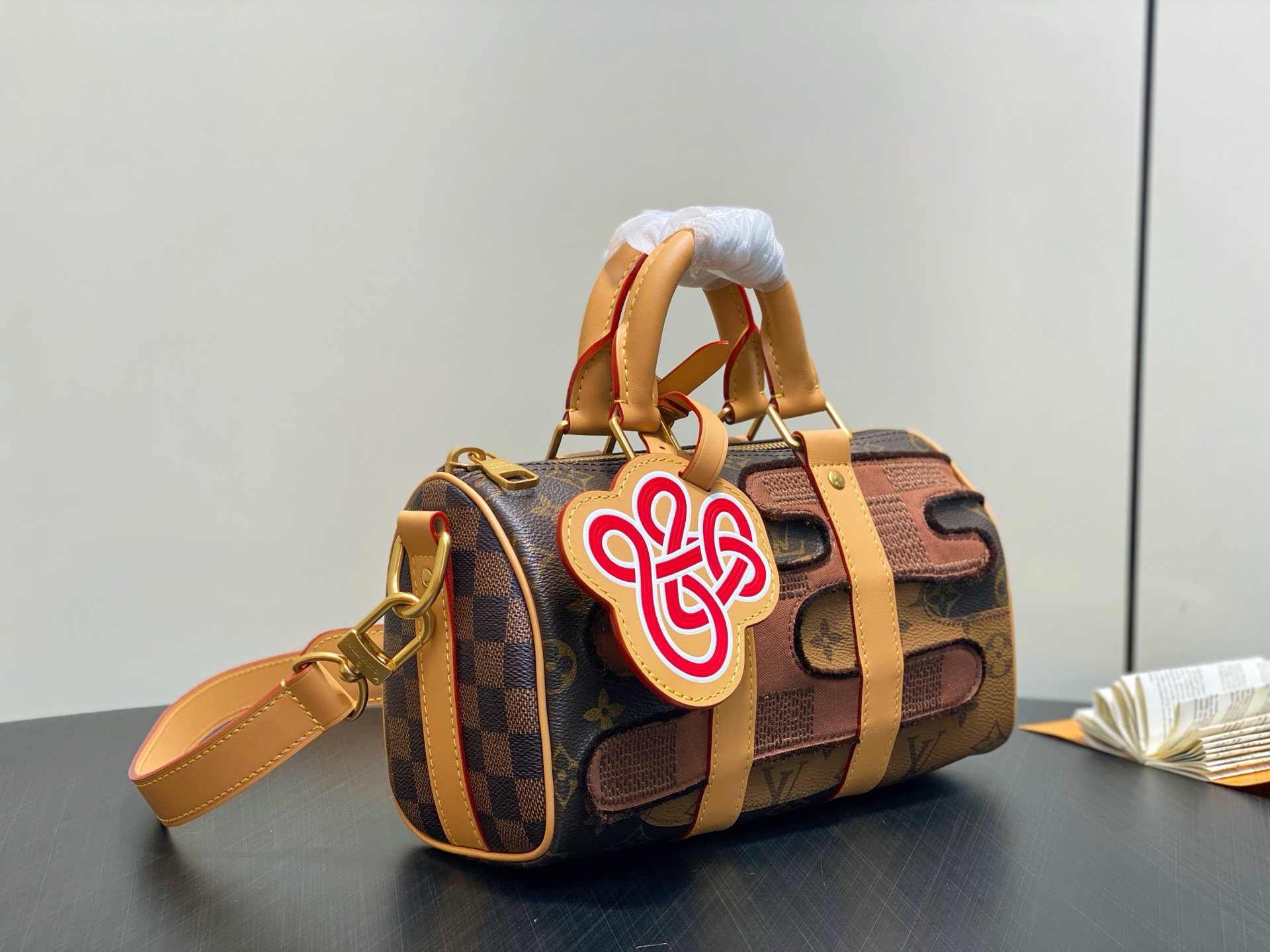 Louis Vuitto*n Keepall Bandoulière 25 (15 x 11 x 25CM)