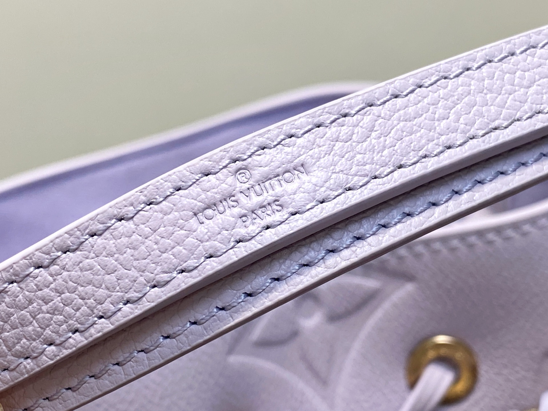 Lou*s Vuitton Dream Néonoé BB(20 x 20 x 13CM)