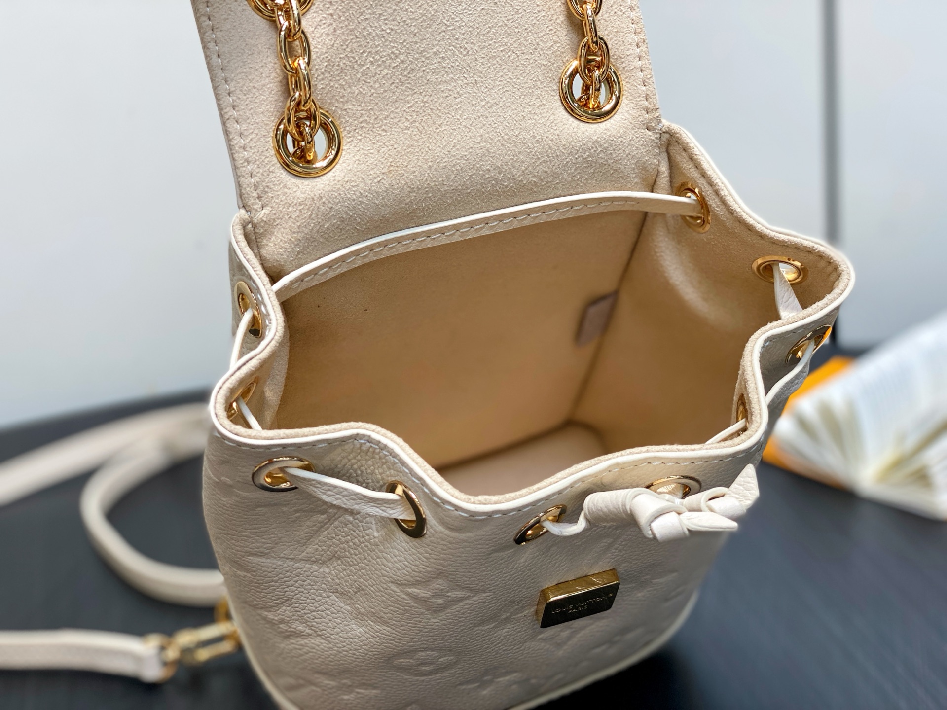 Louis Vu*tton Nano Noé Backpack( 19 x 15 x 10CM)