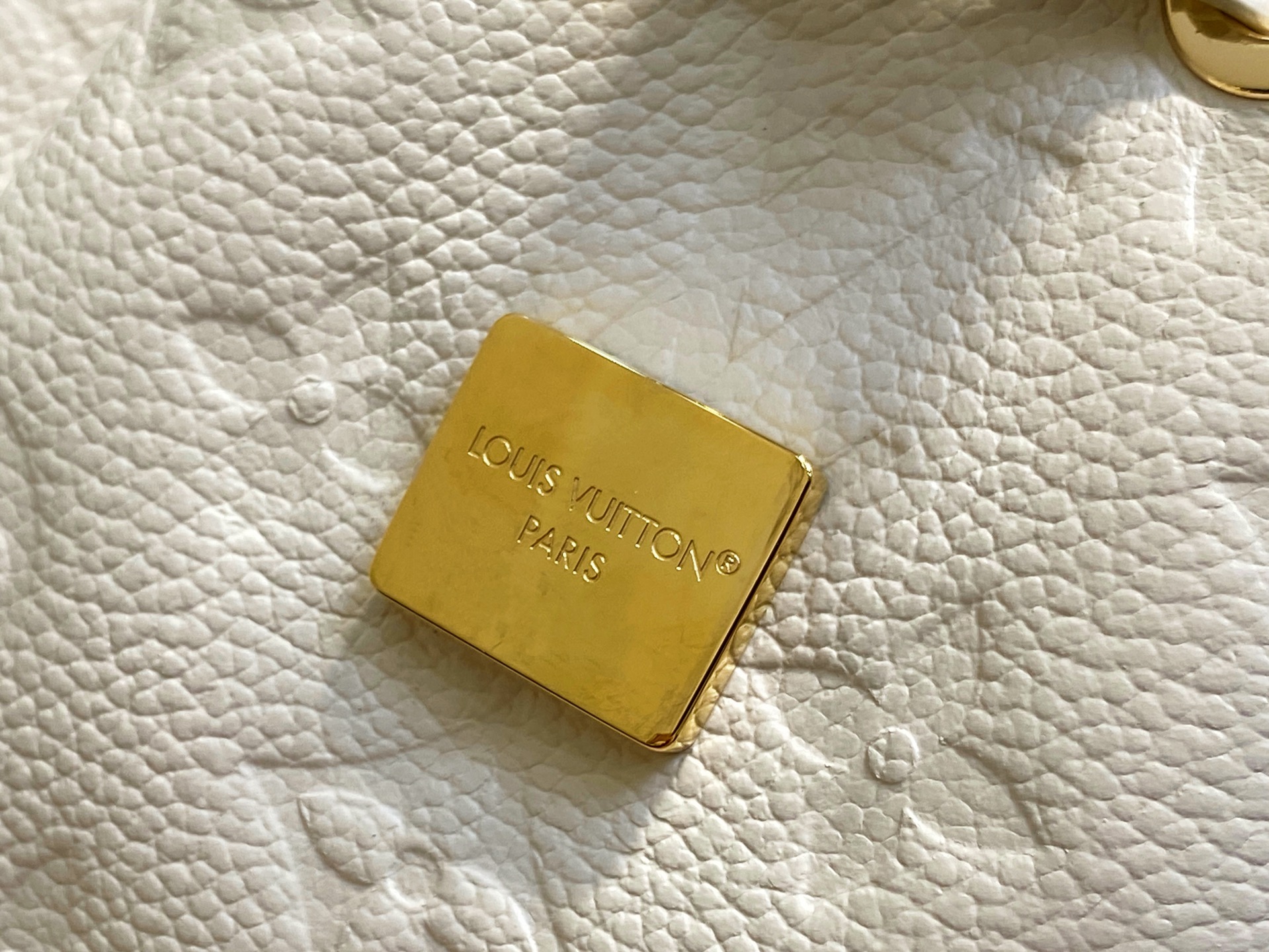 Louis Vu*tton Nano Noé Backpack( 19 x 15 x 10CM)