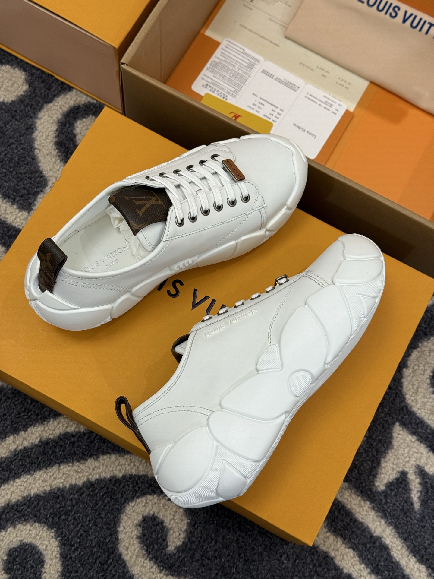 Lo*uis Vu*itton Sneakers(EU35-41)