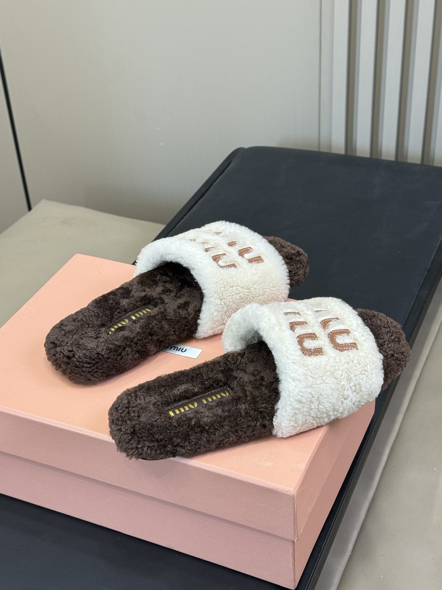 Miumiu 2025ss Slides(EU35-41)