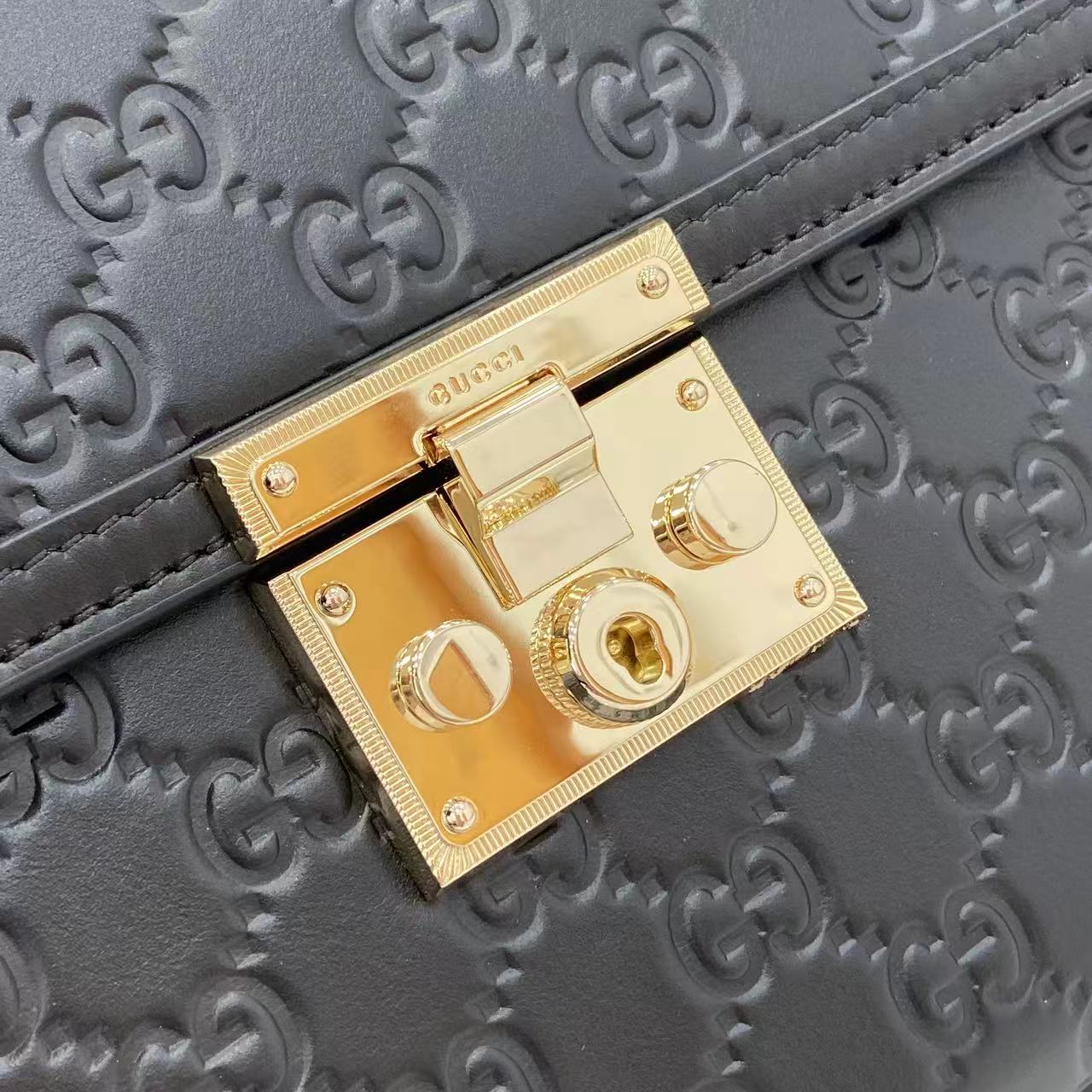 Gucc* Padlock Shoulder Bag(26*18*11.5CM)