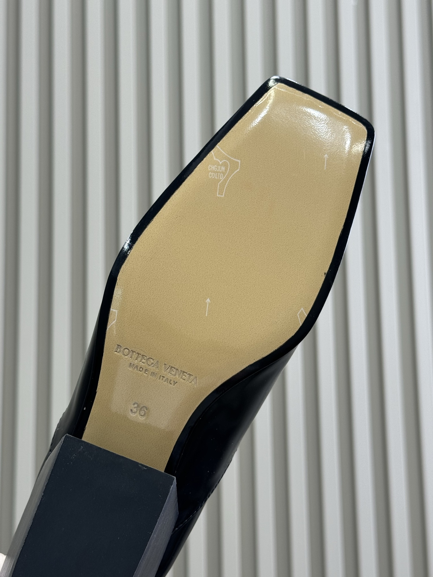 Bottega Veneta 2025ss Loafers(EU35-41)