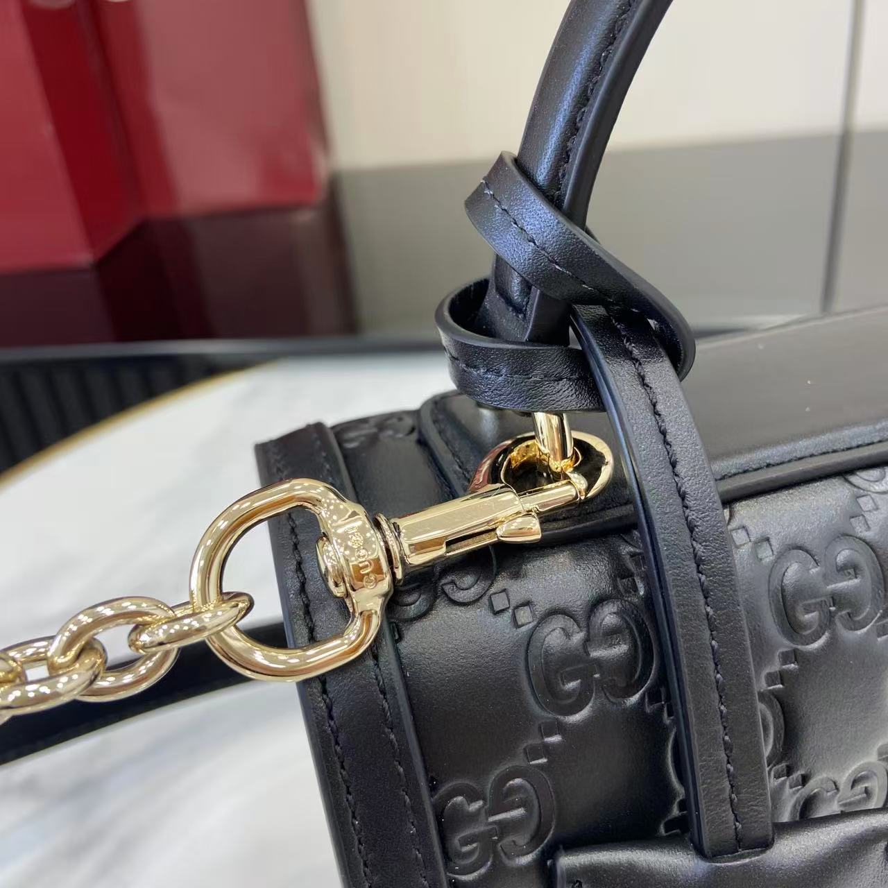 Gucc* Padlock Shoulder Bag(20*13*8CM)