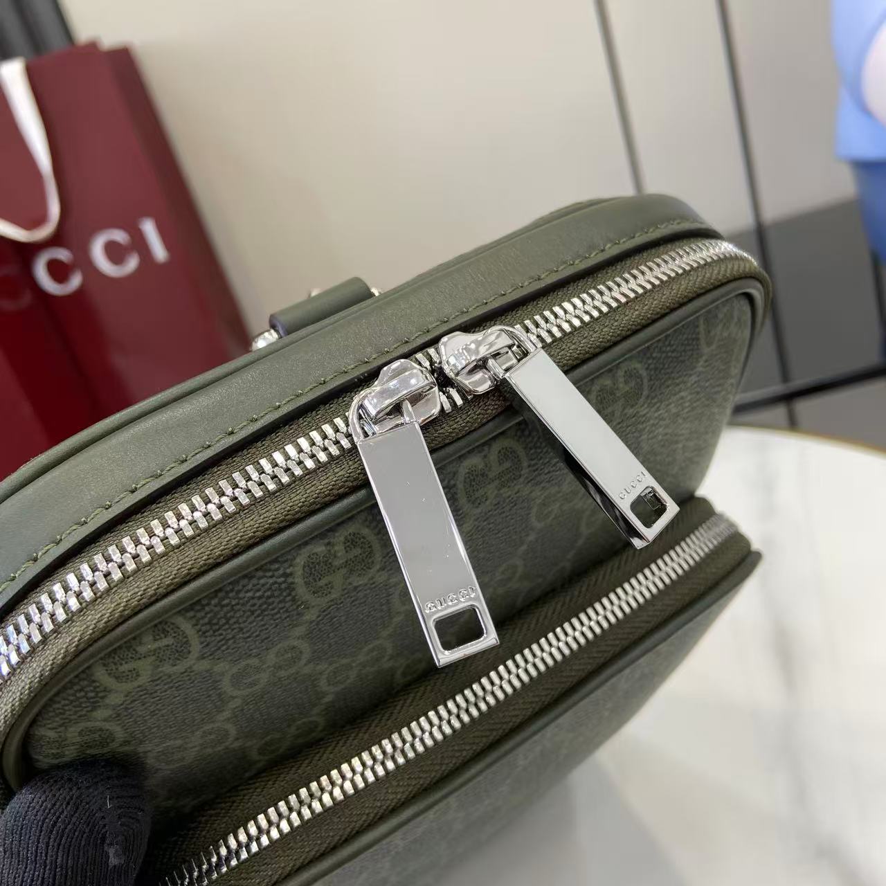 Gucc* Supreme Shoulder Bag(17.5*7*6CM)