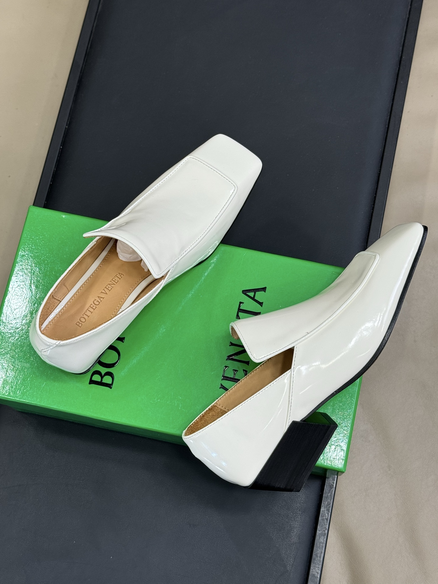 Bottega Veneta 2025ss Loafers(EU35-41)