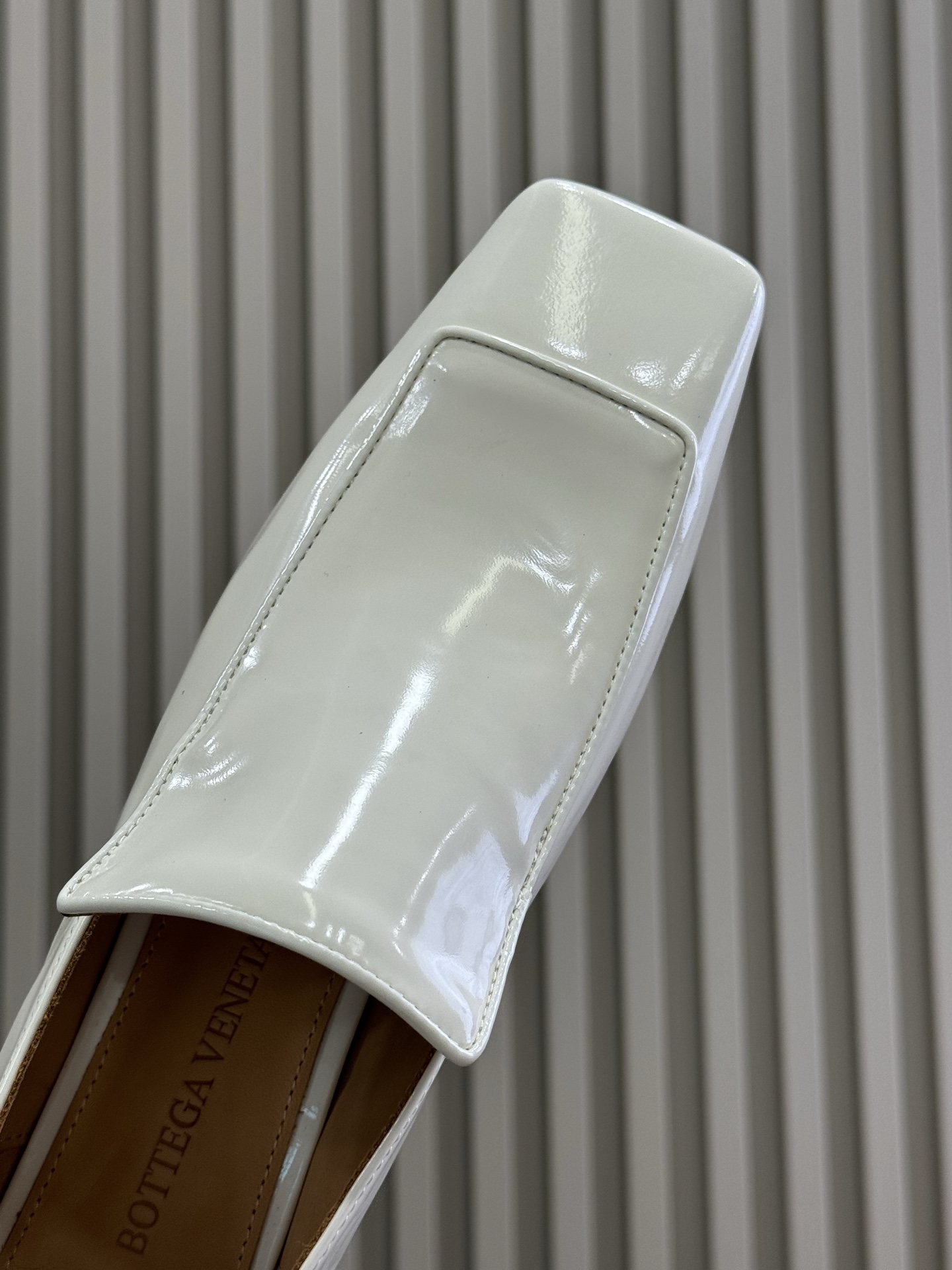 Bottega Veneta 2025ss Loafers(EU35-41)