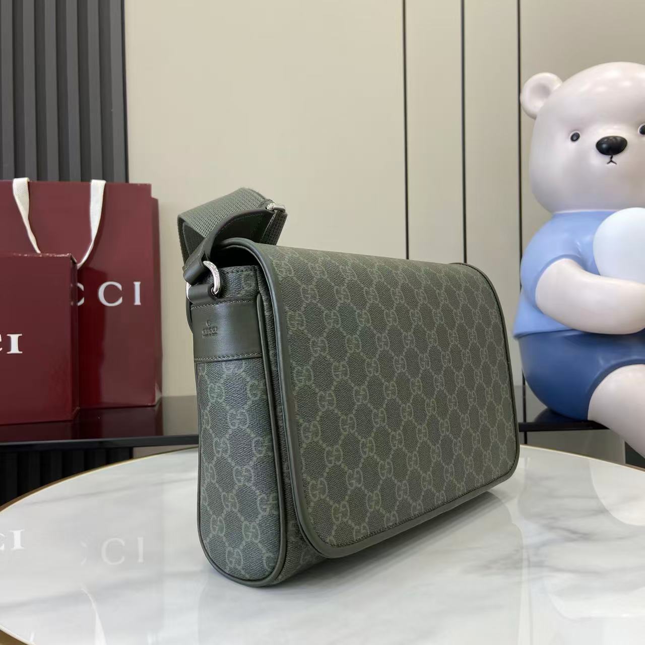 Gucc* Shoulder Bag(27*20*9CM)