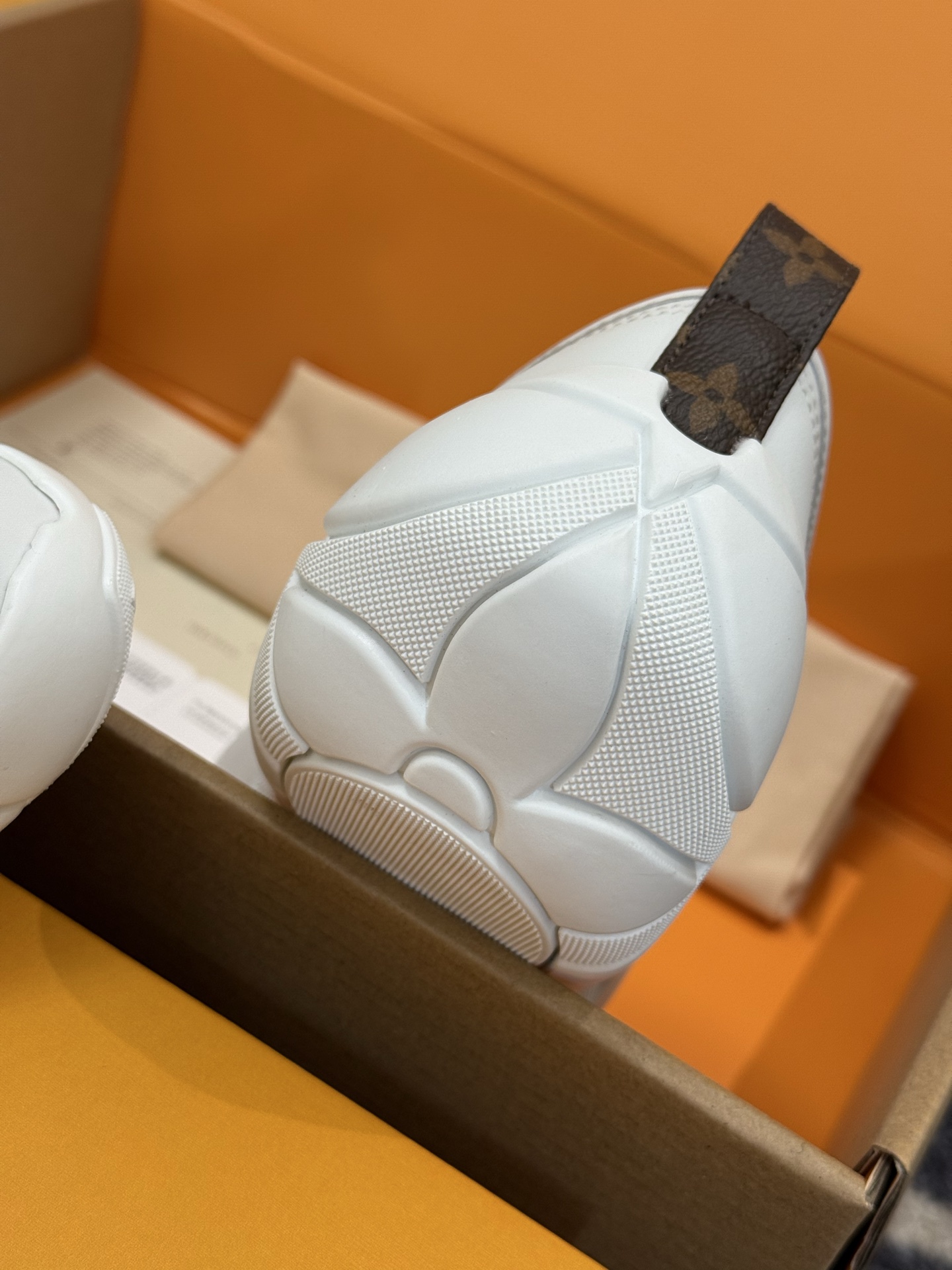 Lo*uis Vu*itton Sneakers(EU35-41)