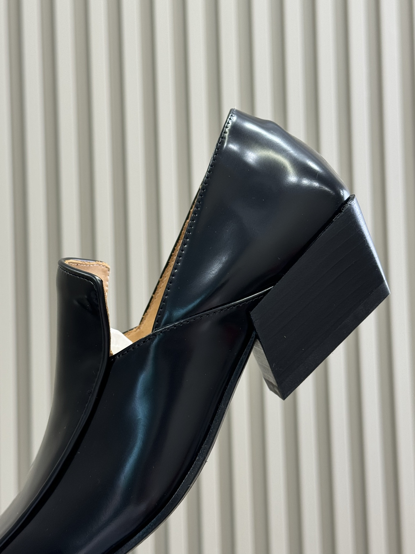 Bottega Veneta 2025ss Loafers(EU35-41)