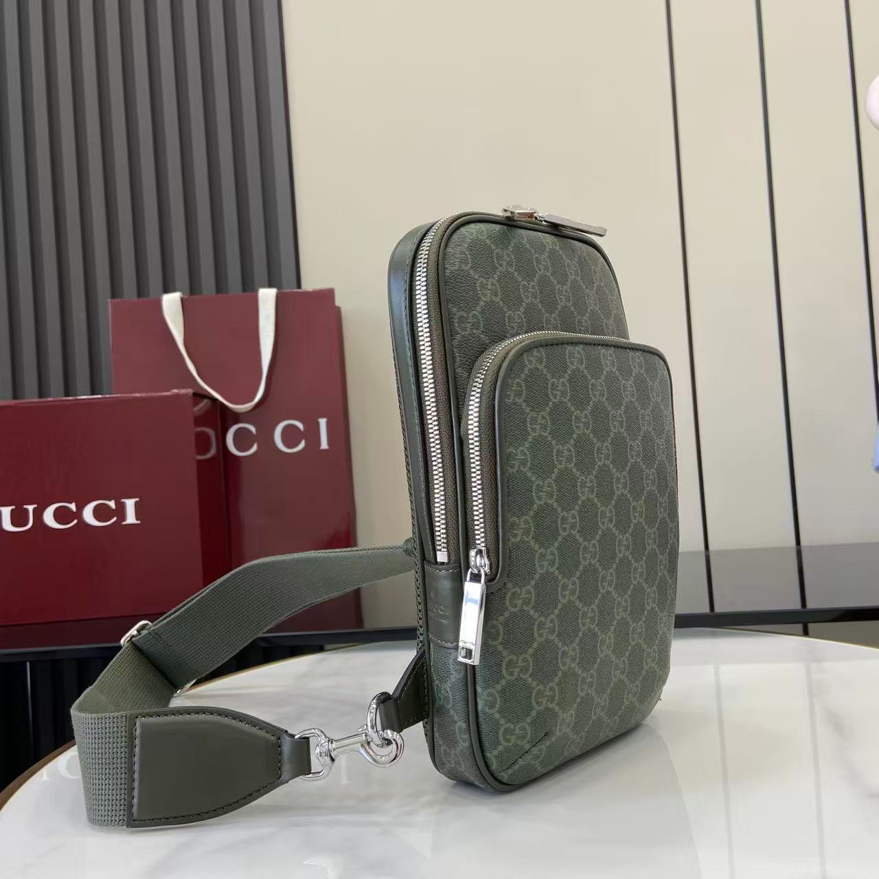 Gucc* Supreme Shoulder Bag(17.5*7*6CM)