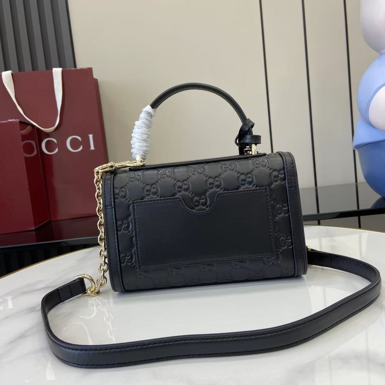 Gucc* Padlock Shoulder Bag(20*13*8CM)