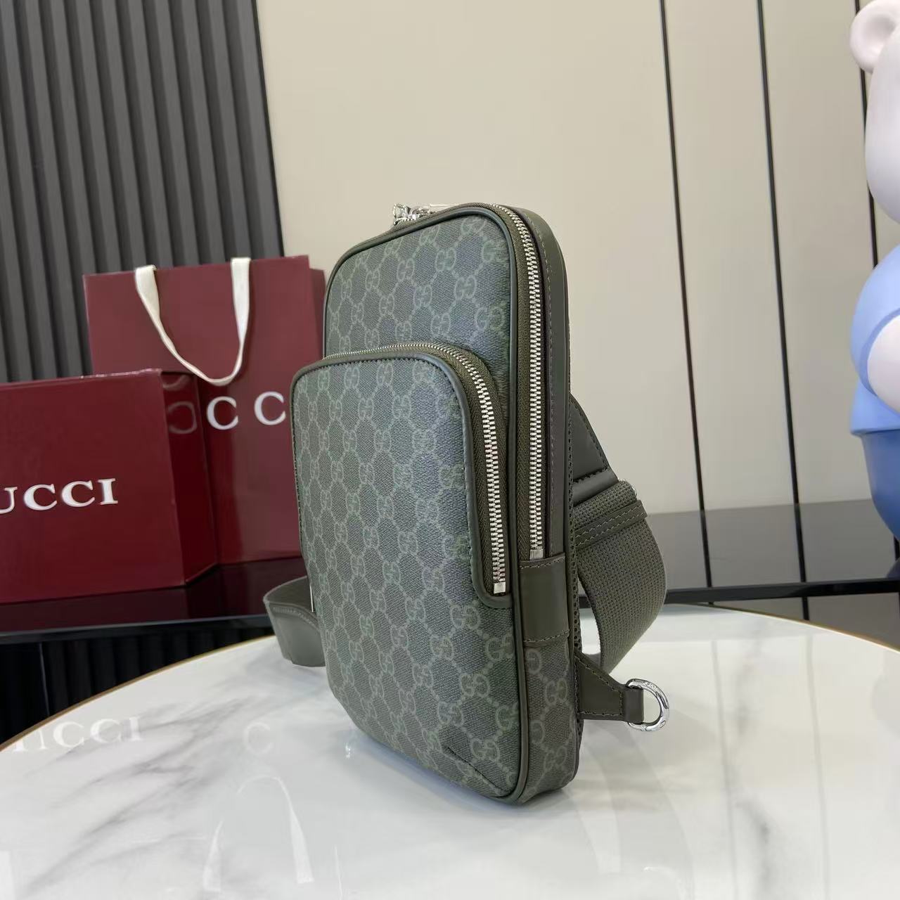 Gucc* Supreme Shoulder Bag(17.5*7*6CM)