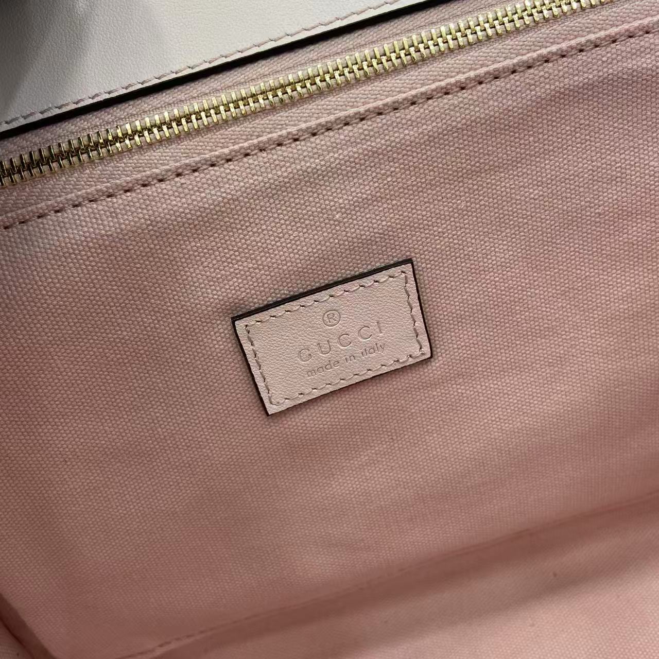 Gucc* Padlock Shoulder Bag(26*18*11.5CM)