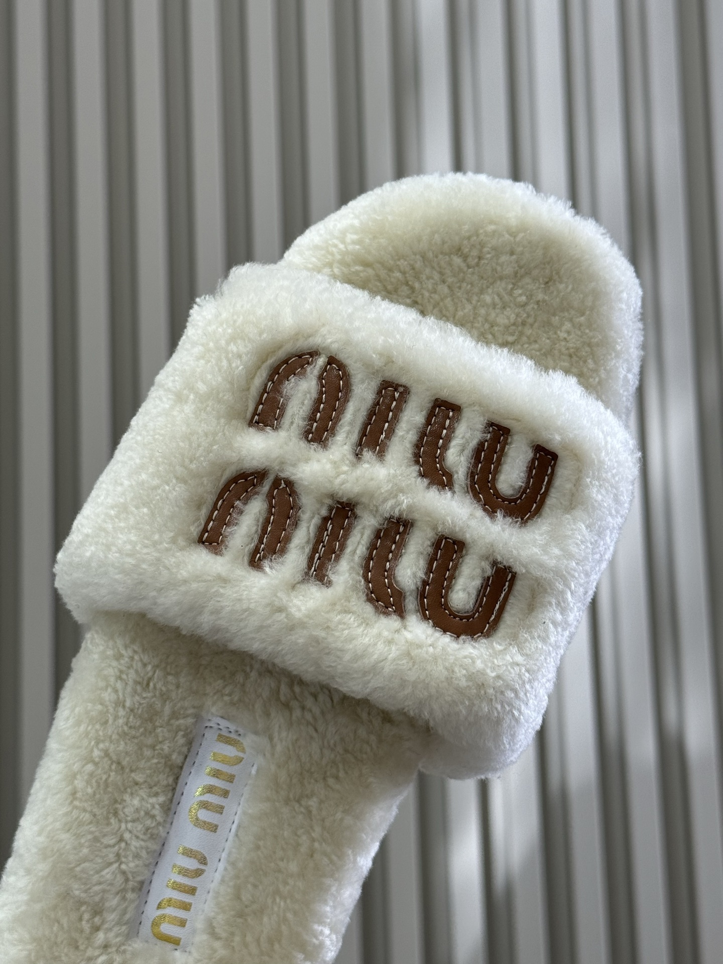 Miumiu 2025ss Slides(EU35-41)
