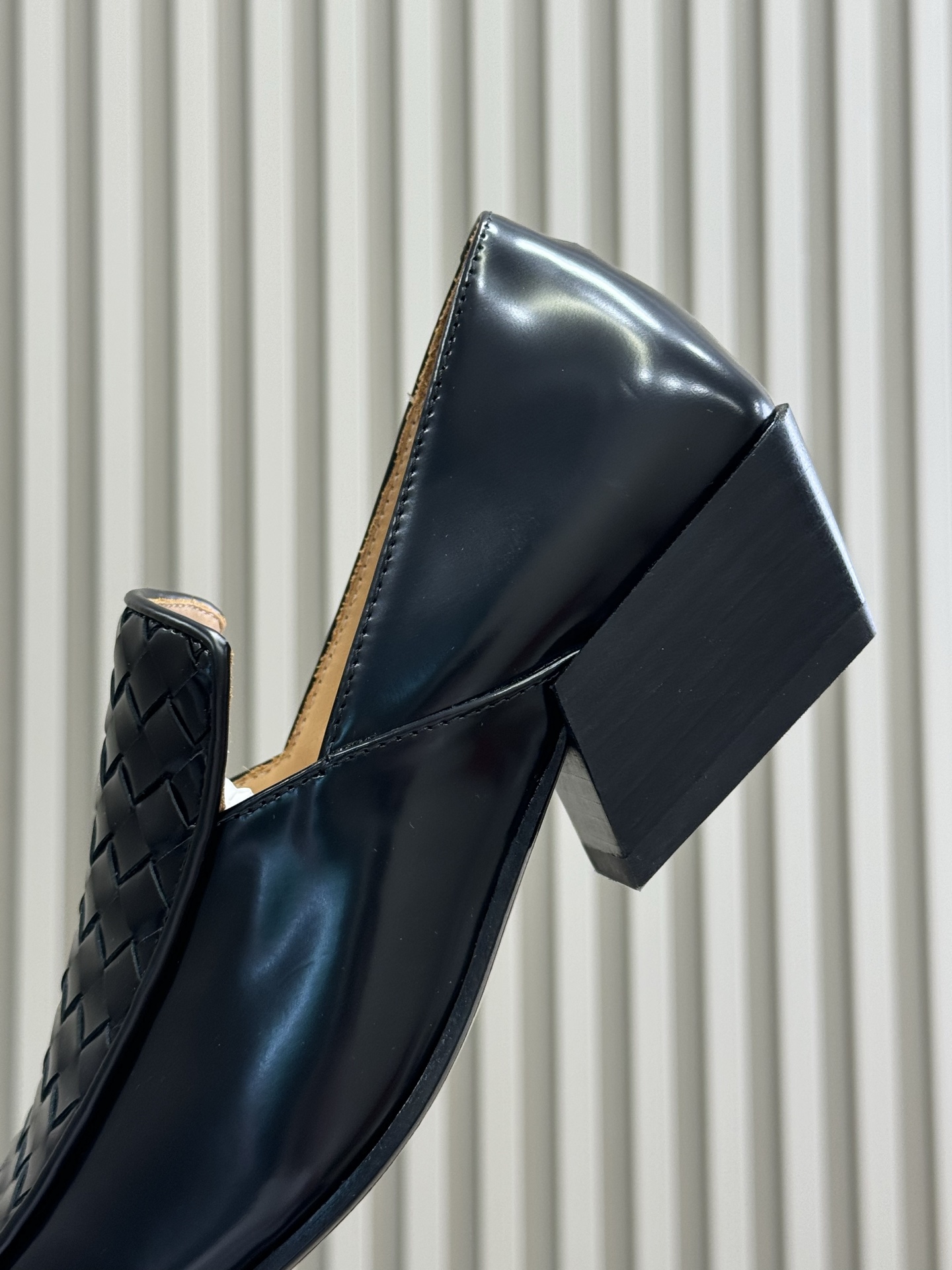 Bottega Veneta 2025ss Loafers(EU35-41)