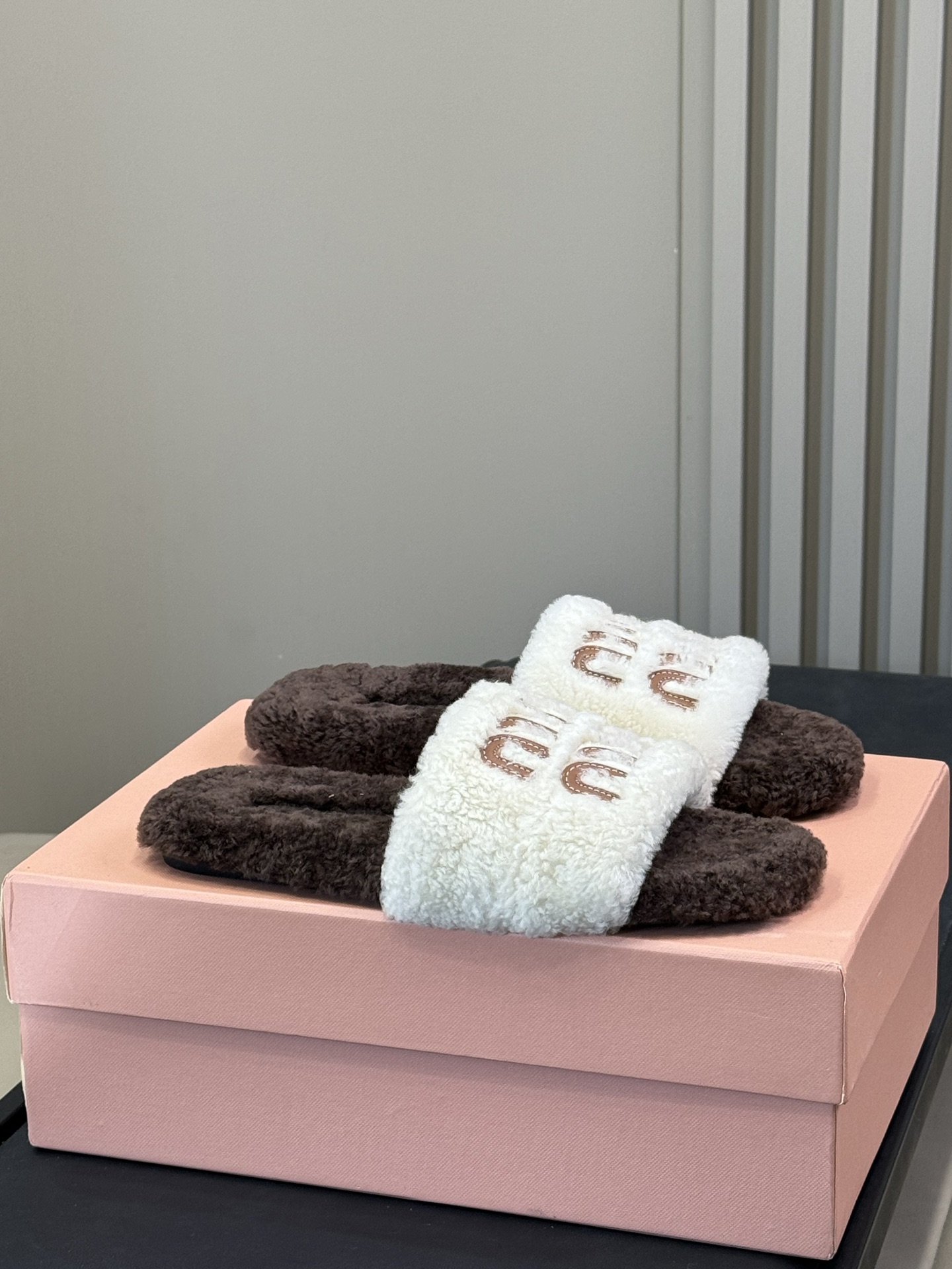 Miumiu 2025ss Slides(EU35-41)