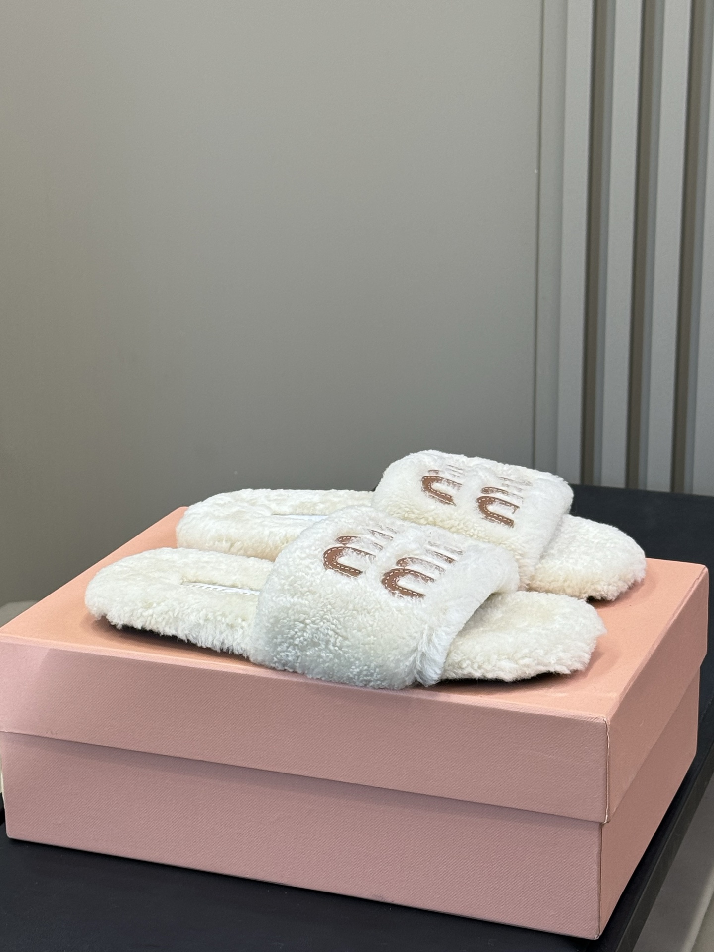 Miumiu 2025ss Slides(EU35-41)